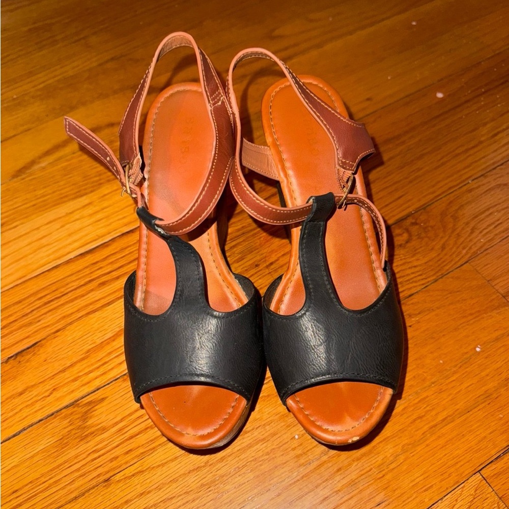 Black and Brown Women's Sandals